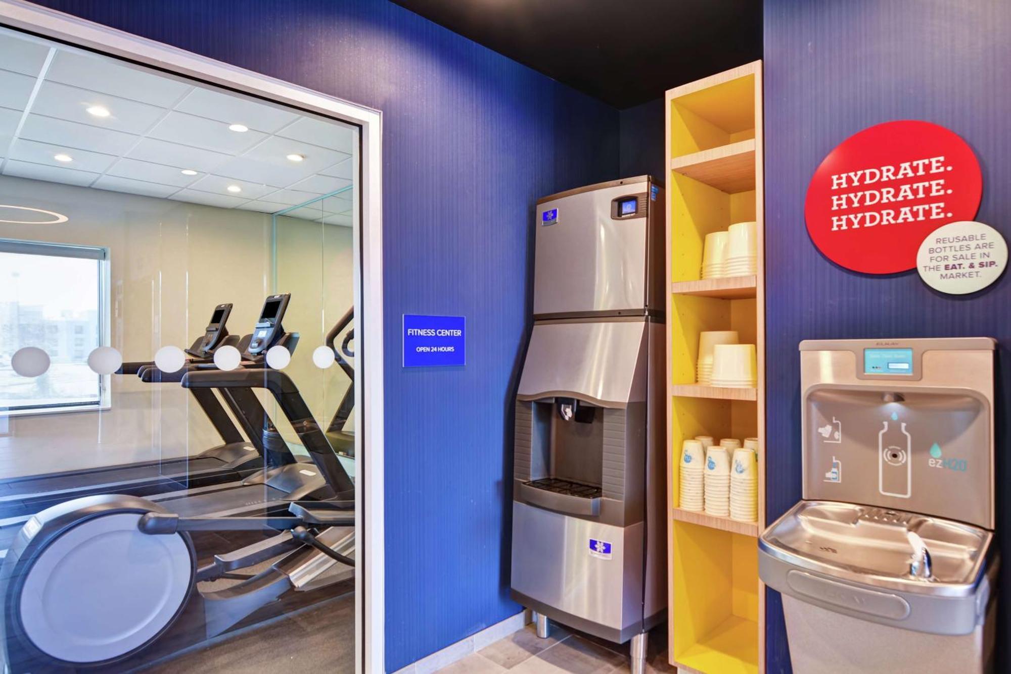 Tru By Hilton Richmond Hotel Bagian luar foto